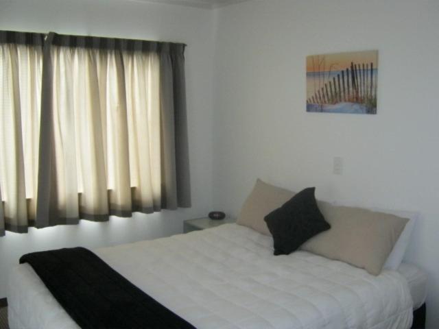 Champers Motor Lodge Gisborne Room photo